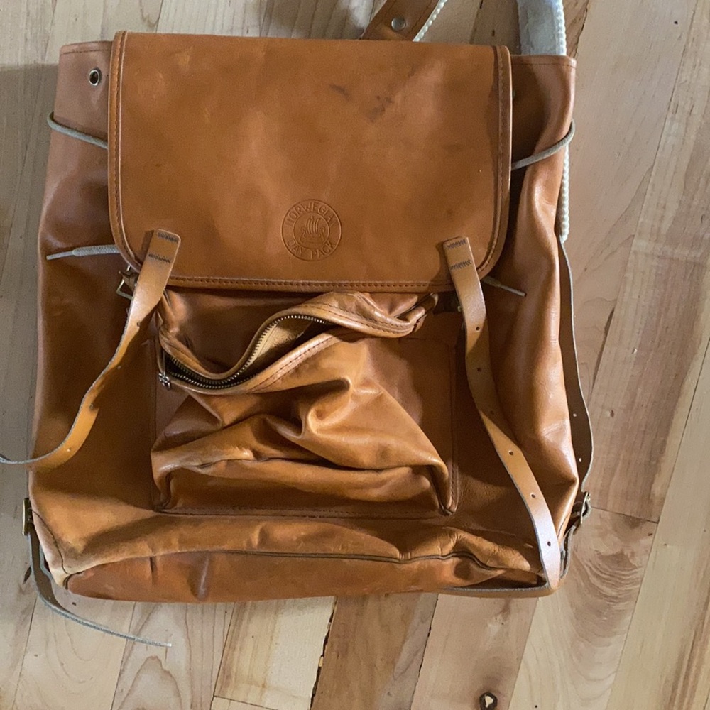 Vintage leather Norwegian daypack